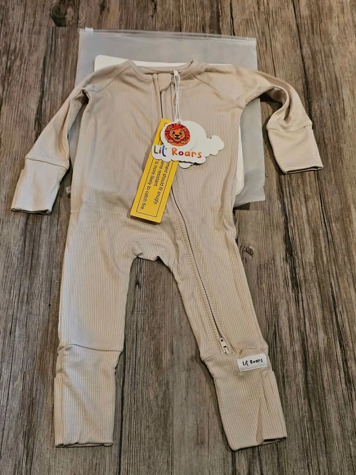 Lil Roars Bamboo Romper - photo 2