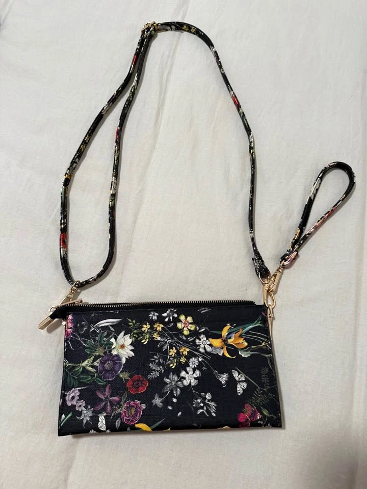 Floral Clutch/Crossbody/Wristlet - brand new