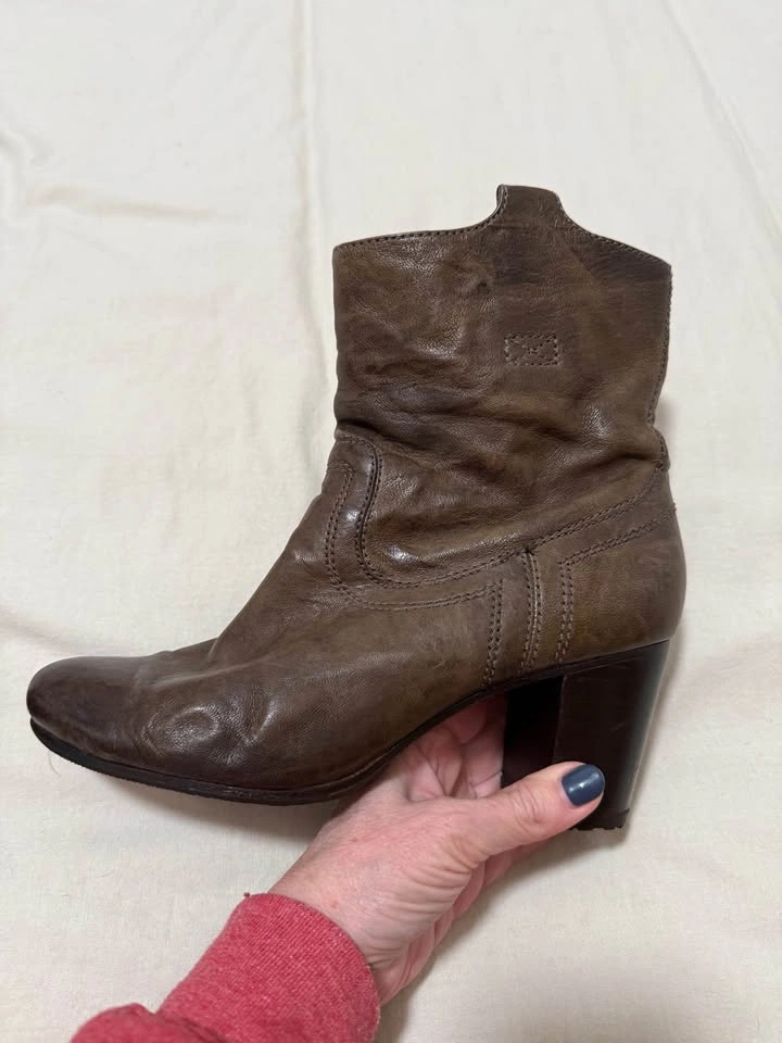 Frye leather ankle boots, size 8.5 - photo 4