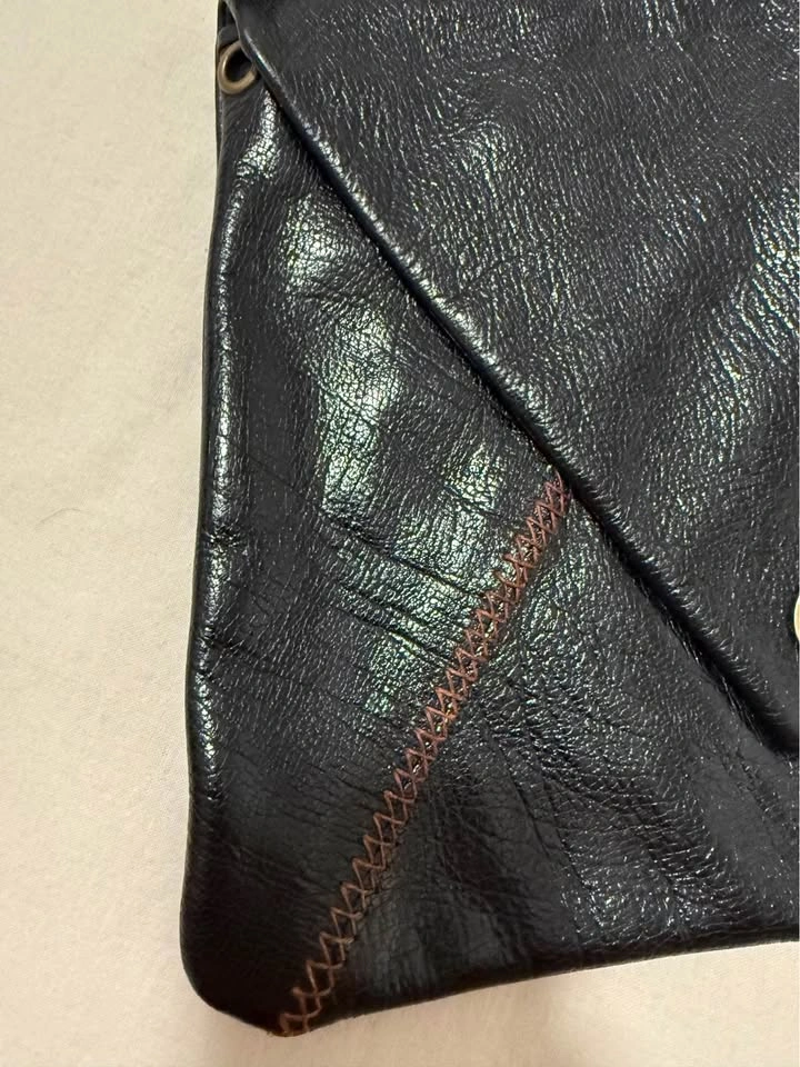 Carla Mancini black leather clutch - photo 3
