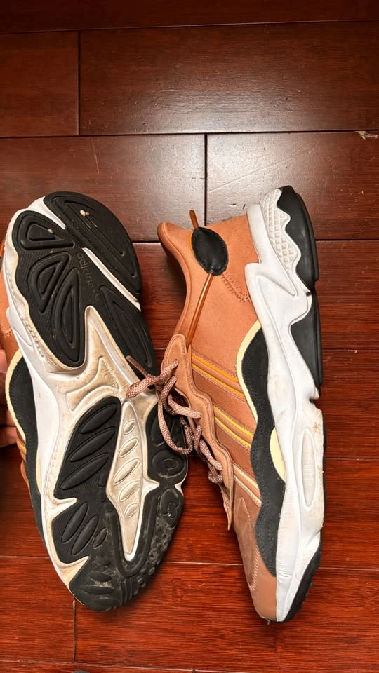 Adidas Ozweego Size 12 - photo 4