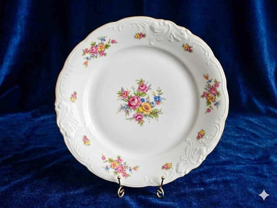 Set of 2 Vintage Wawel Poland Porcelain Dinner Plates