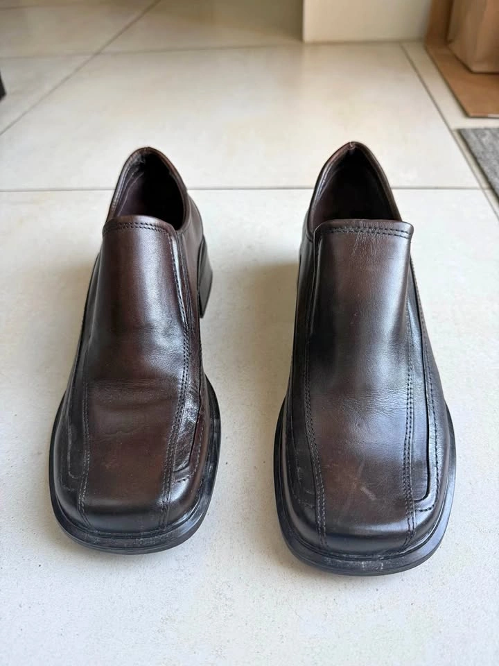 Womens shoes