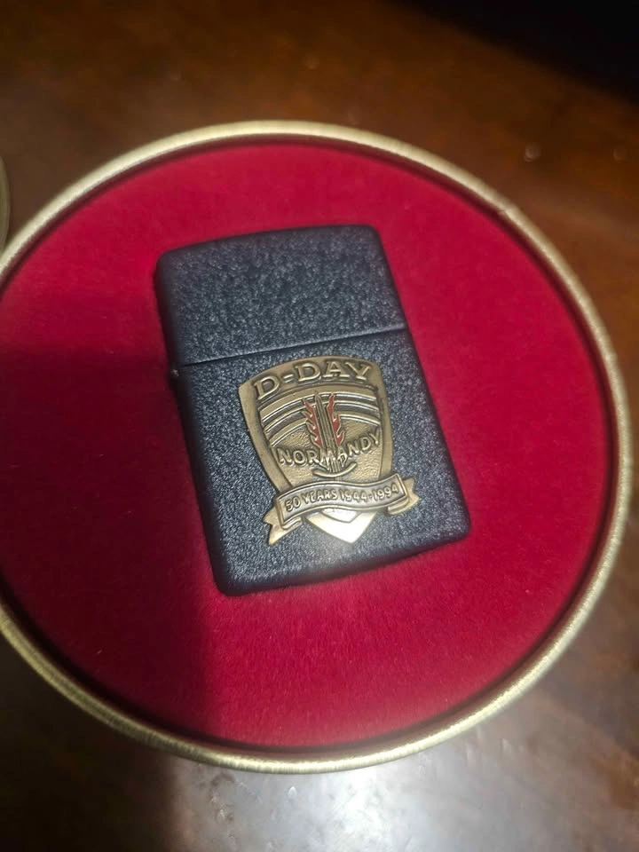 D-day 50 year anniversary Zippo lighter - photo 3