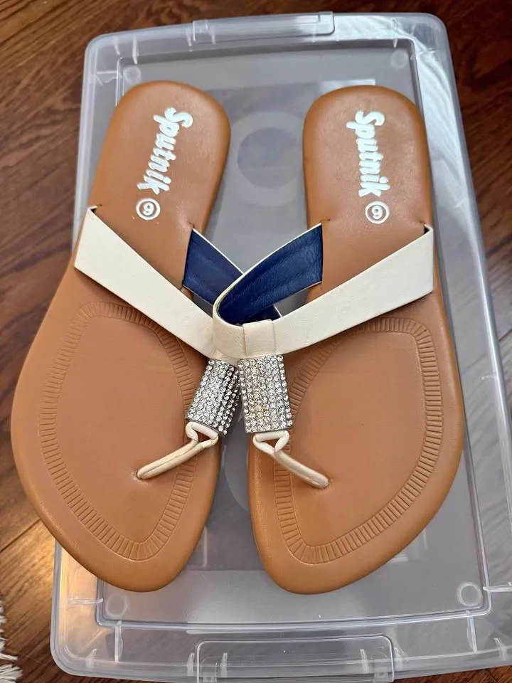 Ladies sandals