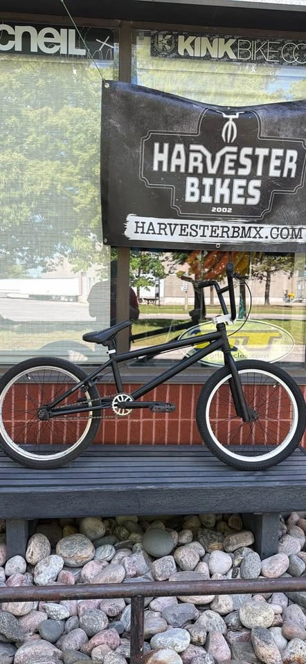 Hutch Shooter 20” BMX Bike (Upgraded Brakes) - photo 2