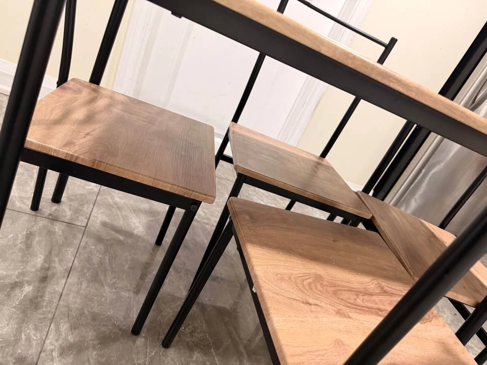 4-Piece Dining Set – Excellent Condition - photo 4