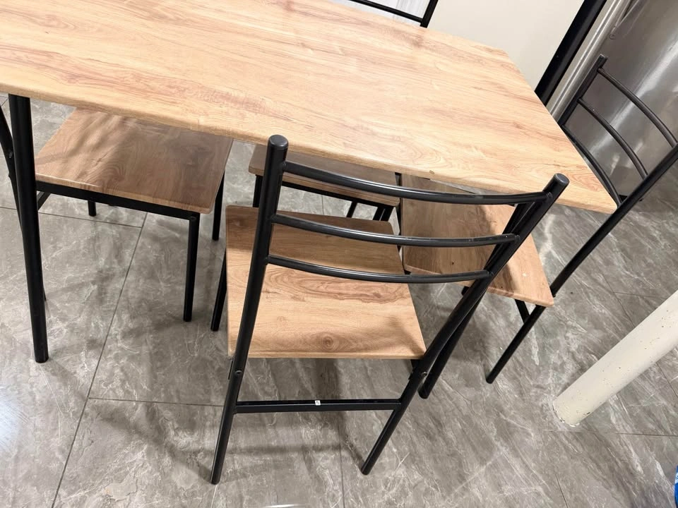 4-Piece Dining Set – Excellent Condition - photo 5
