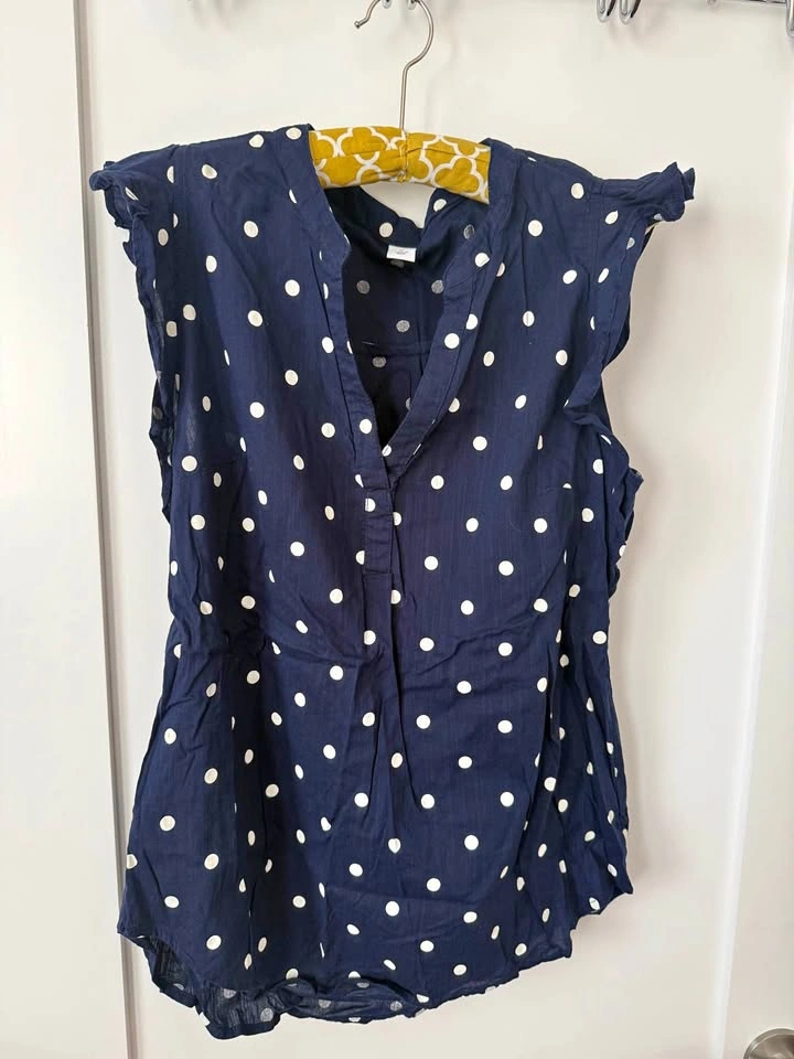 Old Navy polka dot top