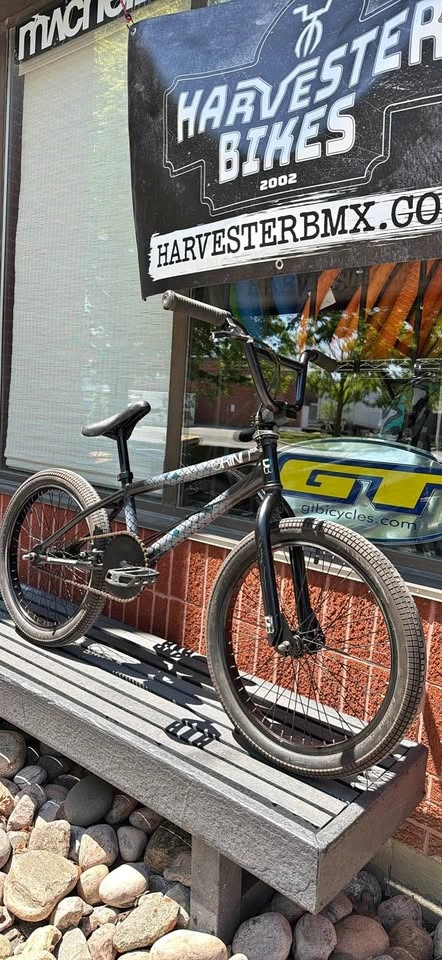 Diamondback Grind 20” BMX Bike