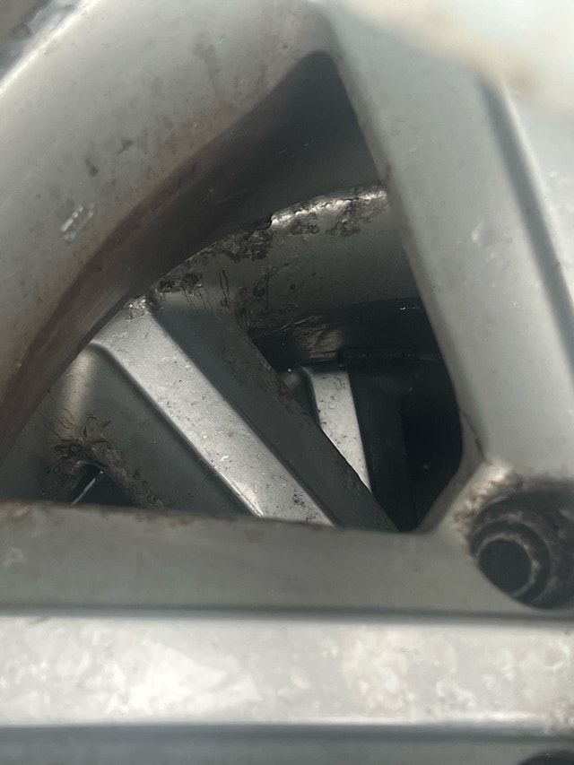 Tire and OEM rims - photo 4