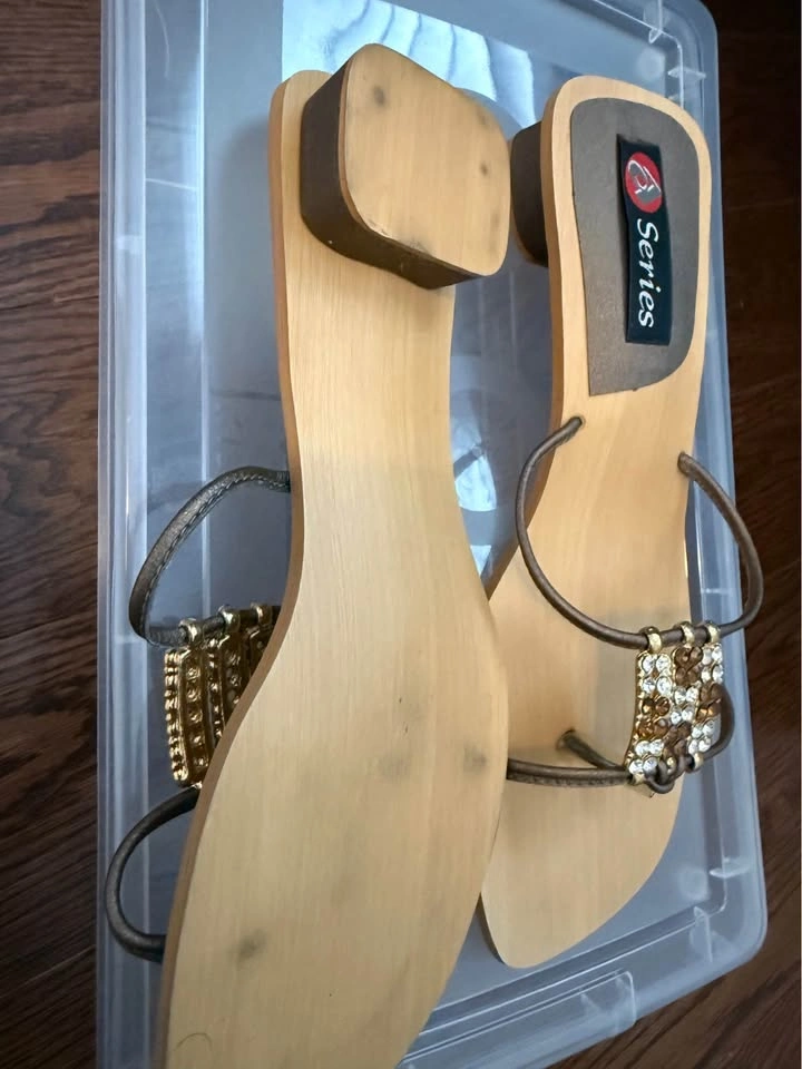 Women's sandals - photo 2