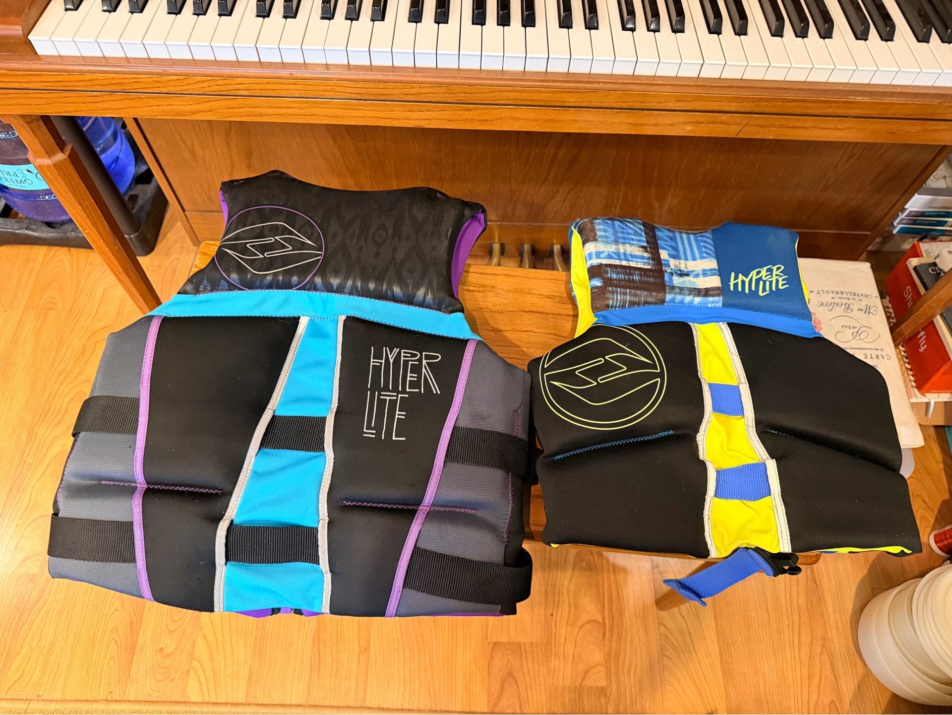 Hyperlite Life Jackets - photo 2