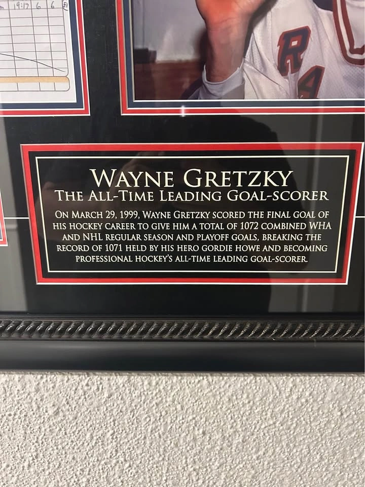 Wayne Gretzky Framed Final Goal Memorabilia Set - photo 3