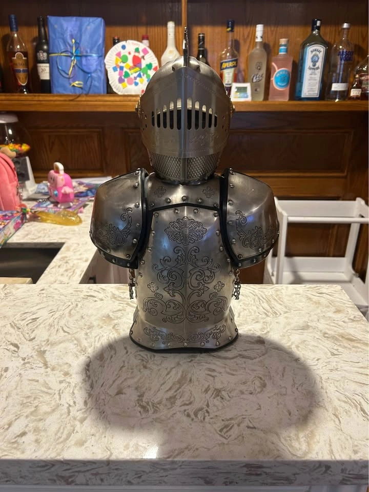 Vintage Knight Armor Liquor Decanter and Shot Glass Set - photo 2