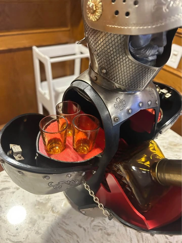 Vintage Knight Armor Liquor Decanter and Shot Glass Set - photo 4