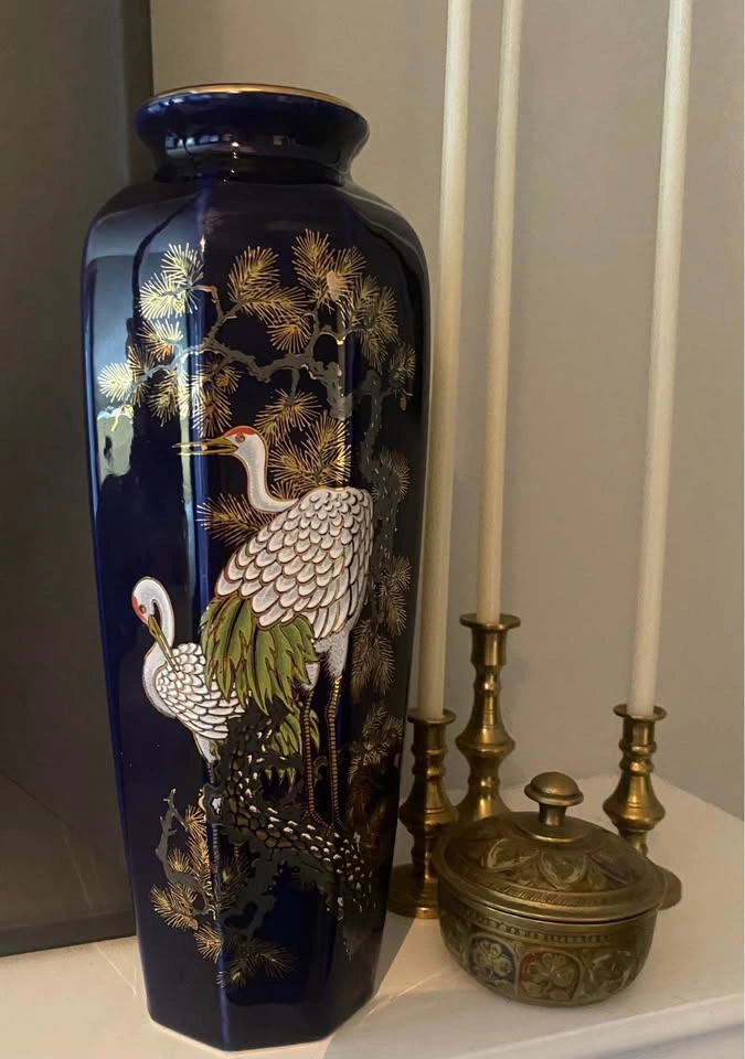 Vintage Cobalt Blue Japanese Cranes & Gold Gilded Rim Vase - photo 2