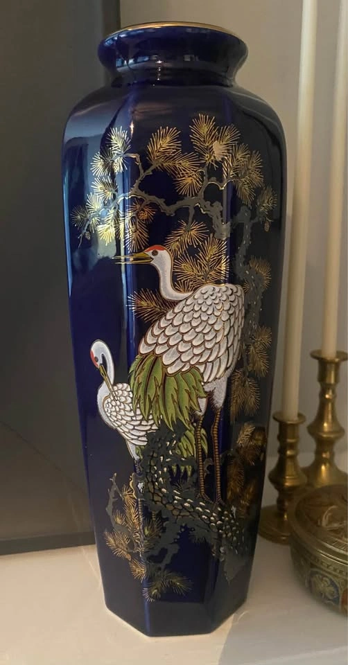 Vintage Cobalt Blue Japanese Cranes & Gold Gilded Rim Vase - photo 3