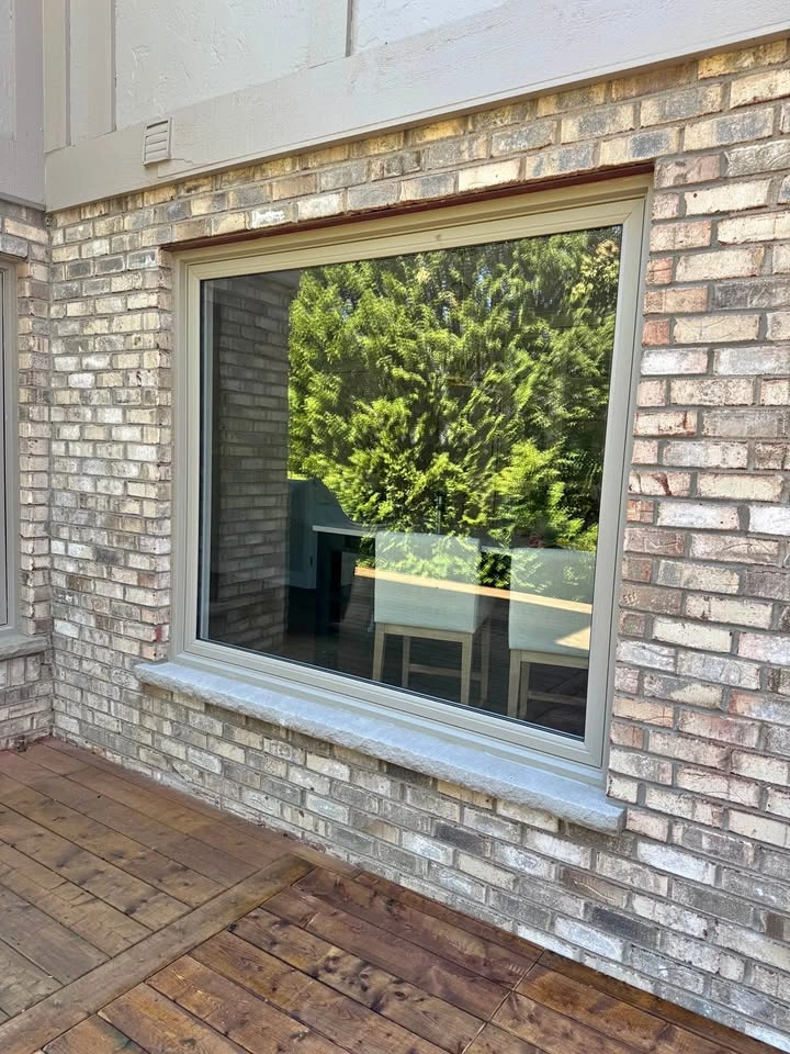 Large window (brand new)