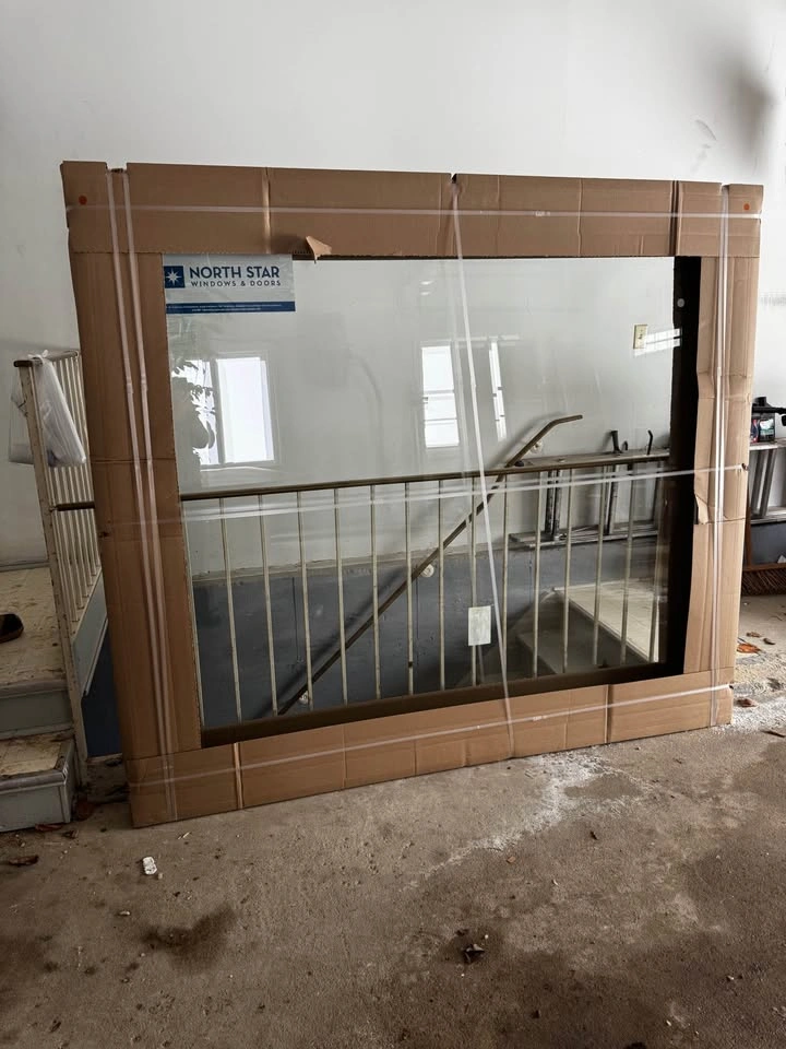 Large window (brand new) - photo 2