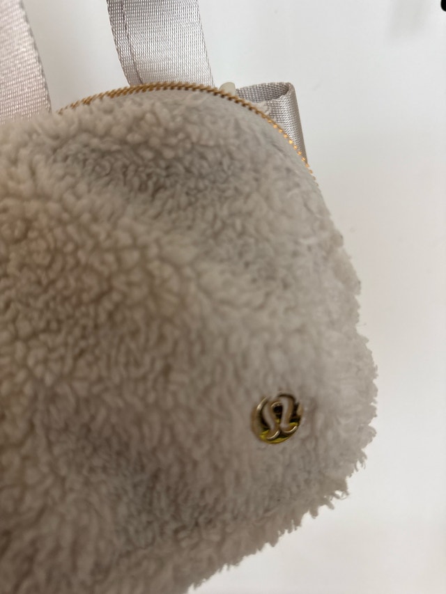 Lululemon Everywhere Belt Bag Fleece