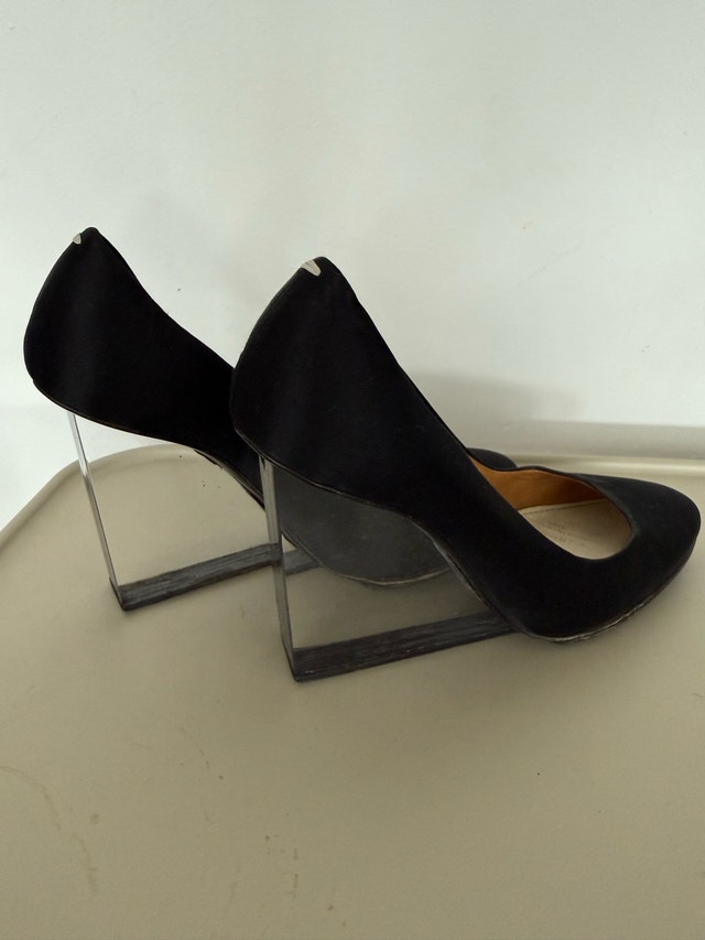 Maison Margiela Satin Pumps - photo 5