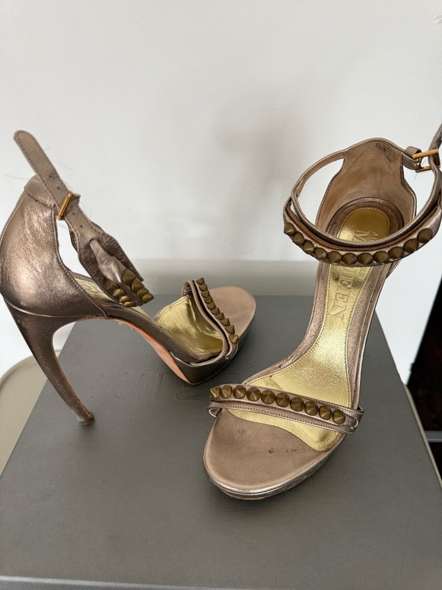 Alexander McQueen Heels - photo 2