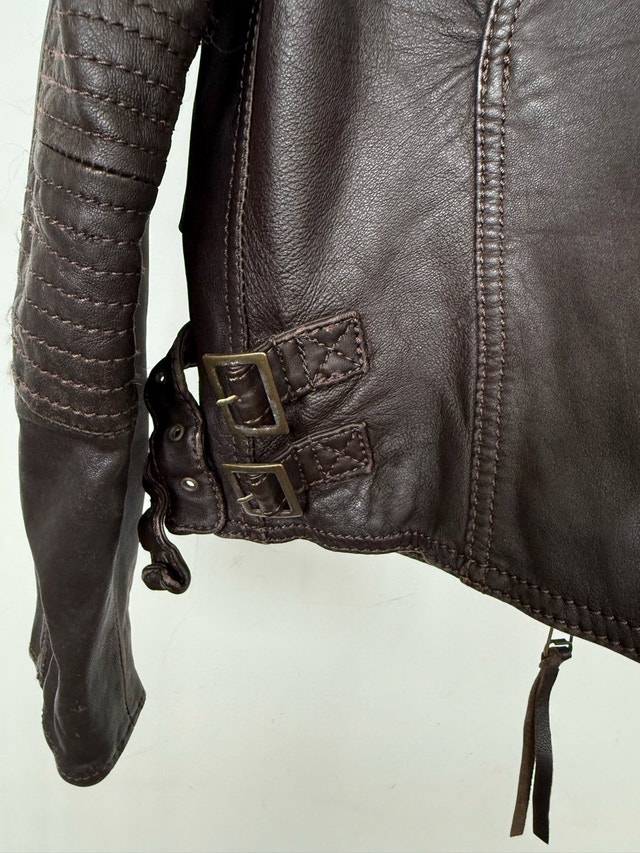 There's Leather Jacket - photo 5