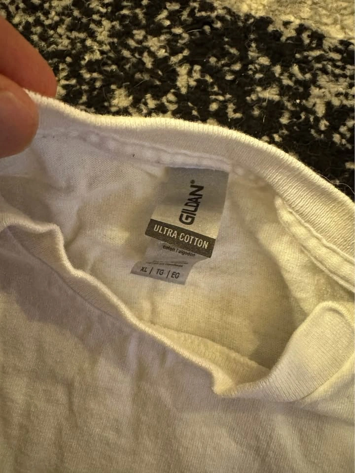 Taylor Swift shirt - XL - photo 3