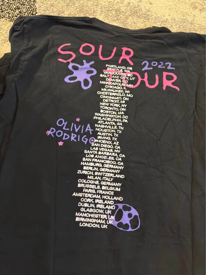 Olivia Rodrigo Sour Tour shirt - XL - photo 4