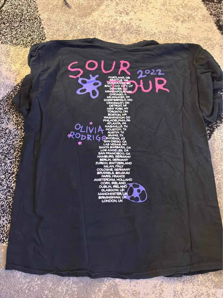 Olivia Rodrigo Sour Tour shirt - XL - photo 5