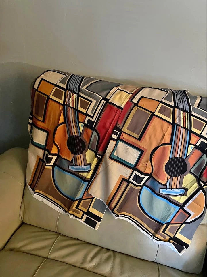Geometric Acoustic Guitar Comforter Set- Pickup Near Chicago Sta