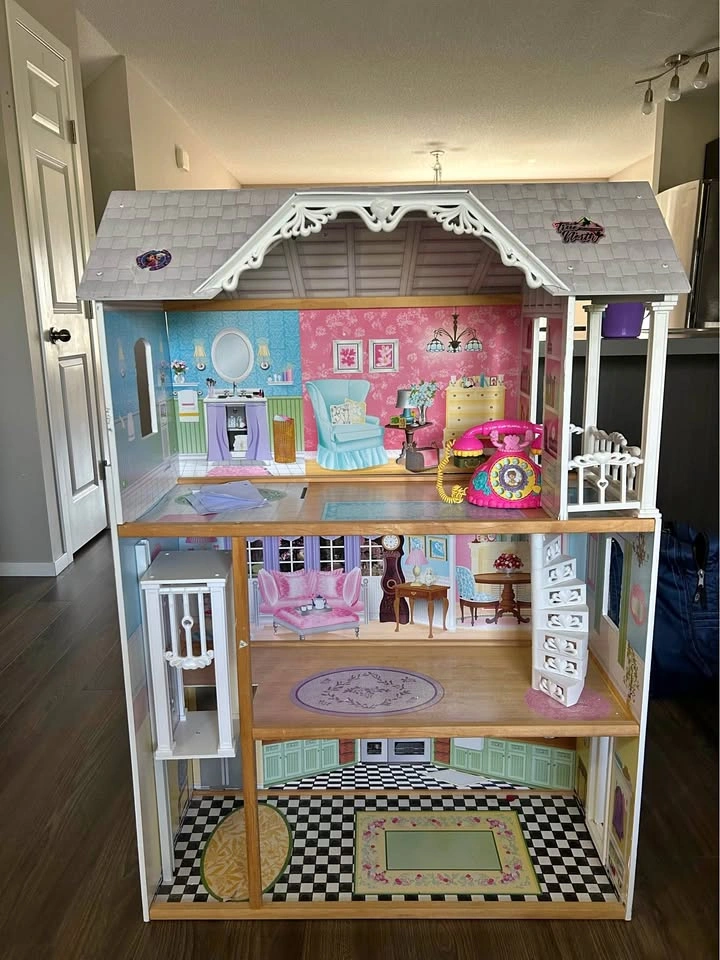 Princess Doll House