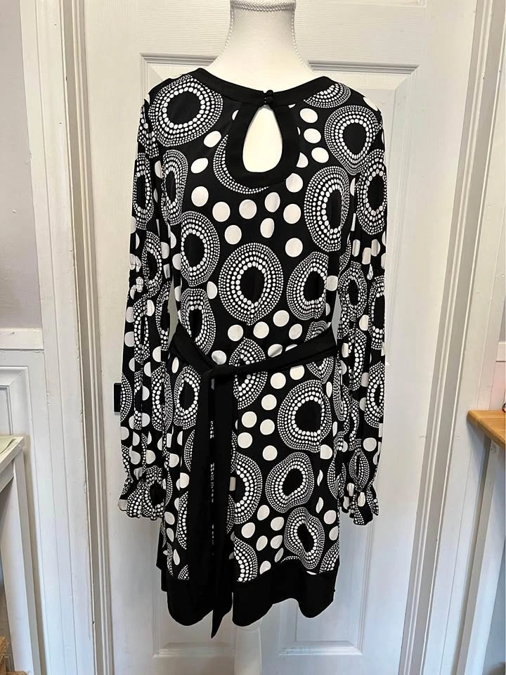 ⚽ Silky Polka dots dress