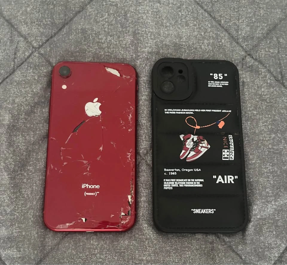 iphone XR 64GB (cracked back) - photo 2
