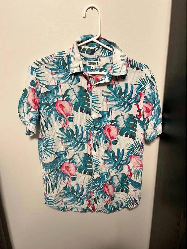 Men’s Size S Light Beach Shirt