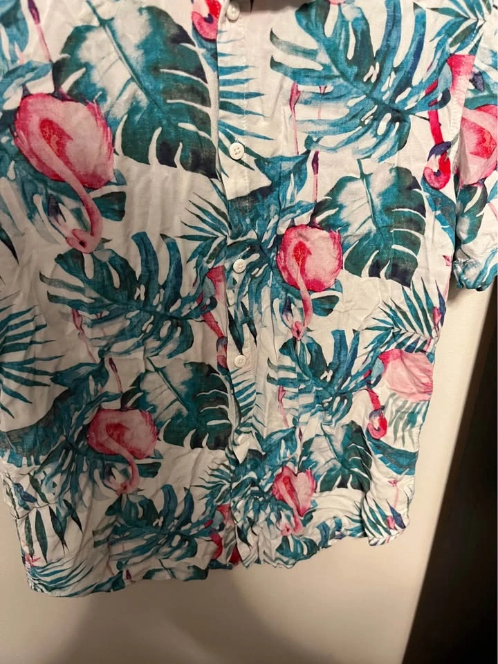 Men’s Size S Light Beach Shirt - photo 3