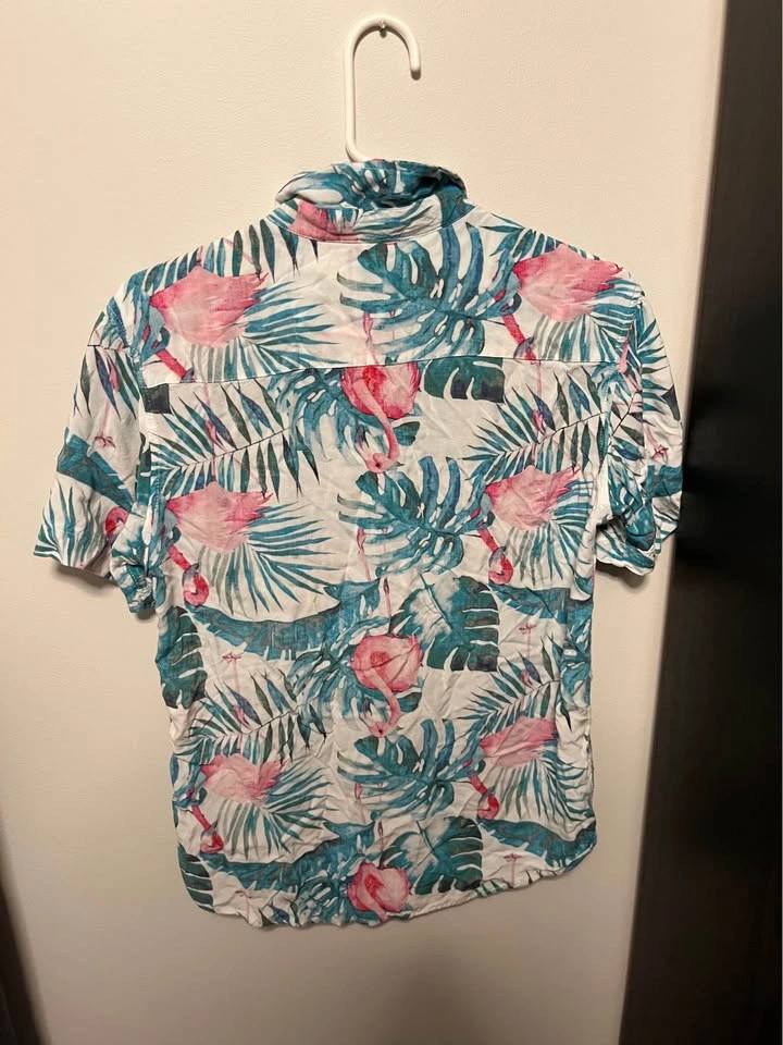 Men’s Size S Light Beach Shirt - photo 4