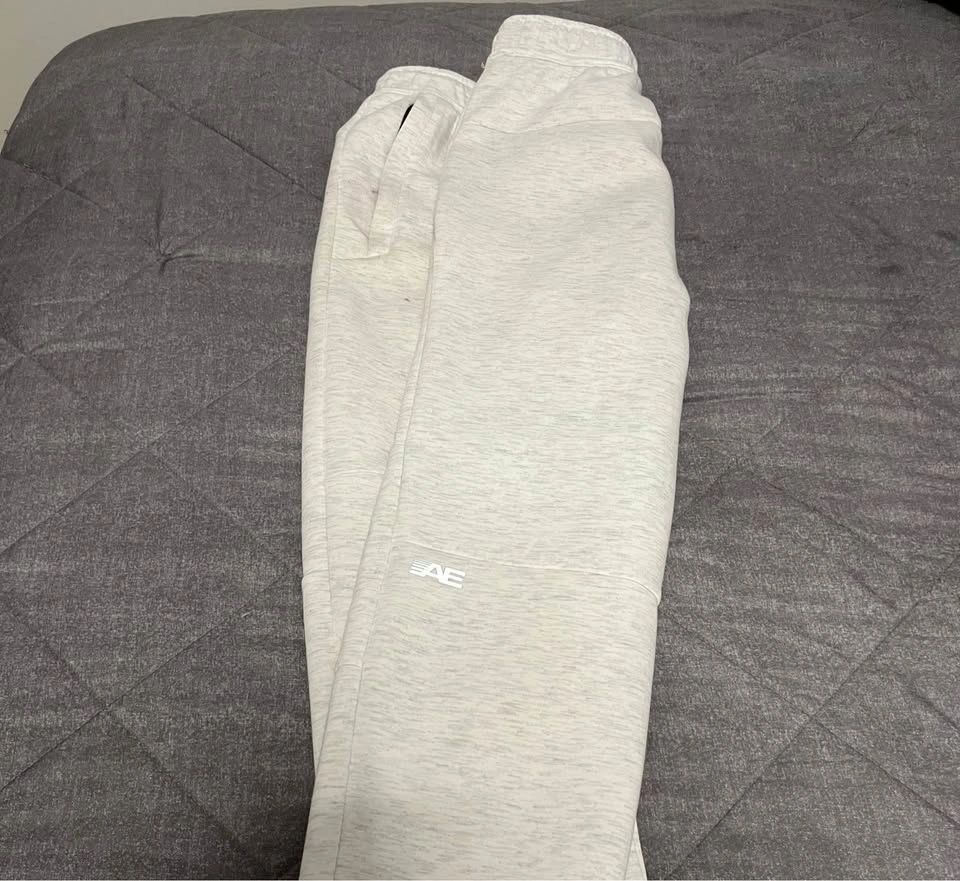 Men’s American Eagle Size Small Tall Pants - photo 3