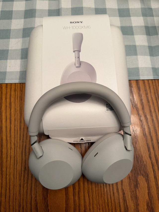 Sony XM6 Over Ear Noise Cancelling Headphones