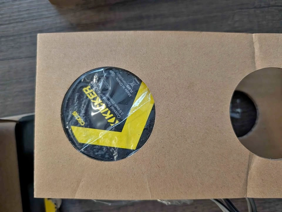 3 ½ inch Kicker speaker (1 speaker)
