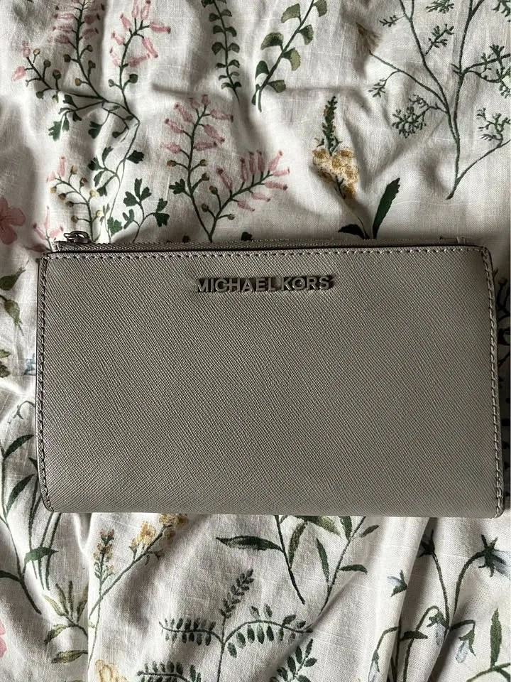 Michael Kors Travel Wallet