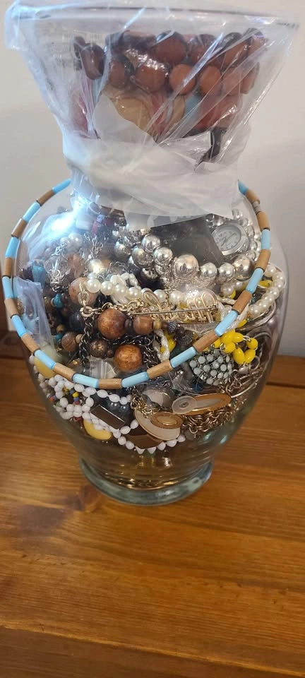 Huge Jewelry Lot in Glass Jars - photo 2