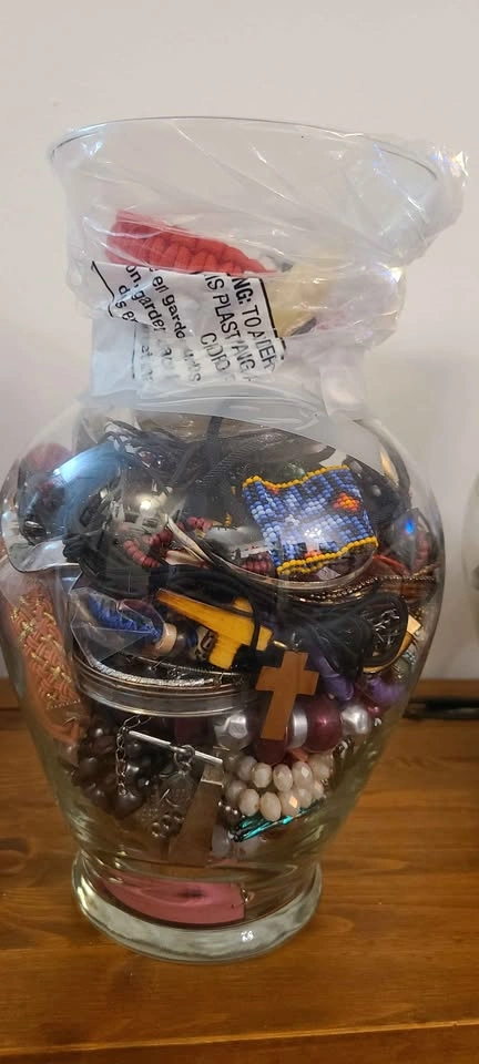 Huge Lot of Jewelry in Glass Jars - photo 2