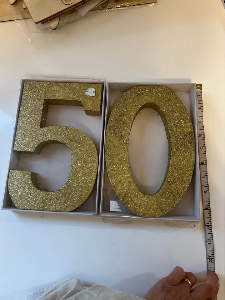 ⚽ Wooden gold painted 50 Table topper (New) - photo 2