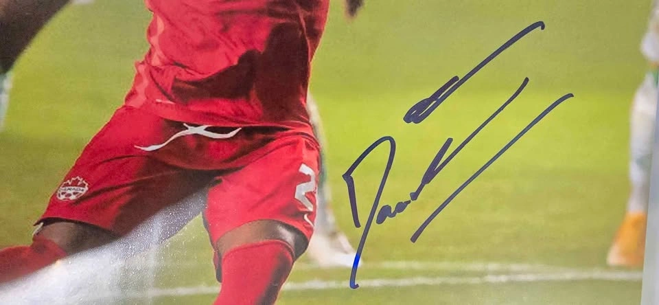 ⚽️⚽️Team Canada Johnathan David signed 8x10 - photo 4