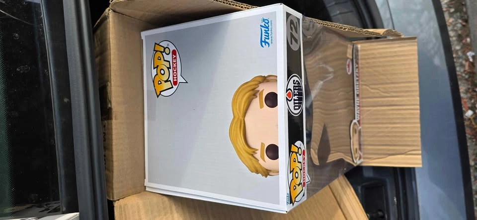 Wayne Gretzky Pop Funko. Large 10" *1 left - photo 2
