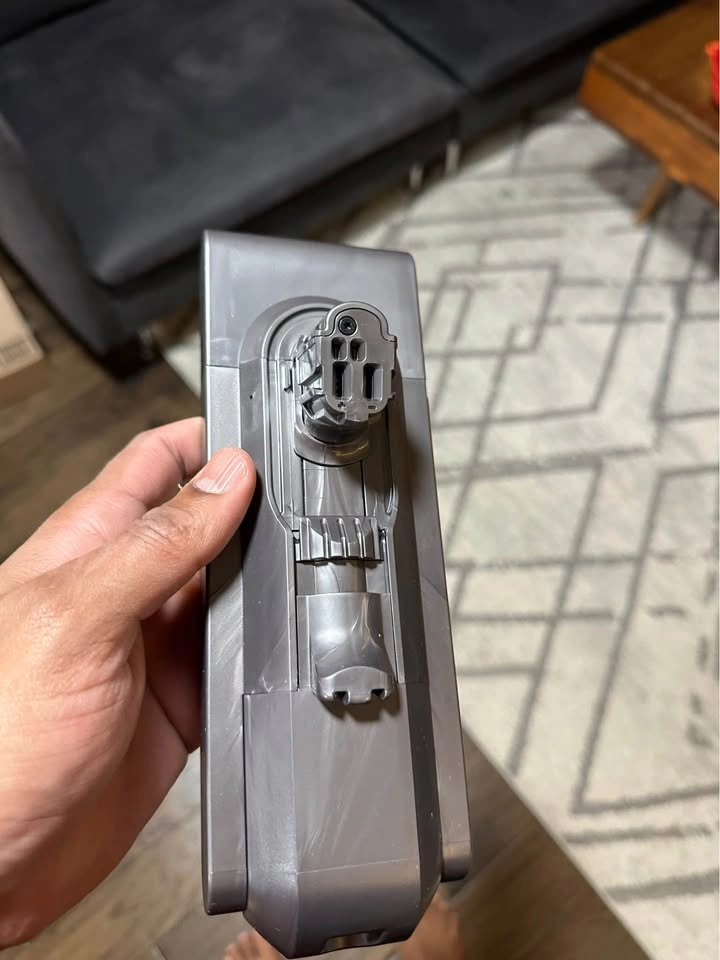 Dyson Gen 5 battery - photo 2