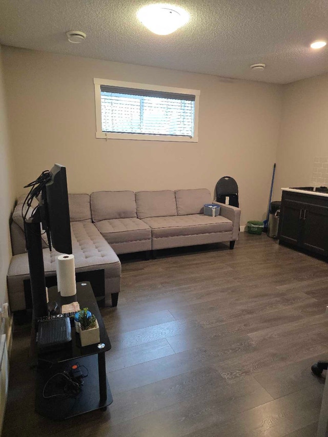 North Edmonton Basement Suite - Utilities, Internet & Cable - photo 3