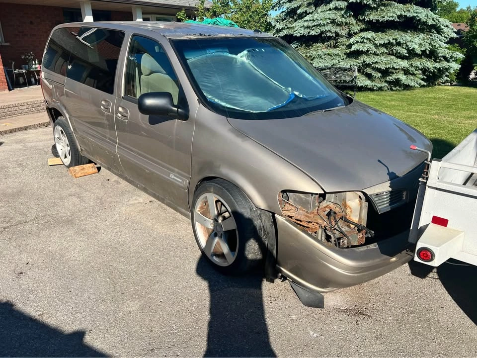 Pontiac GM minivan Montana venture random parts - photo 3